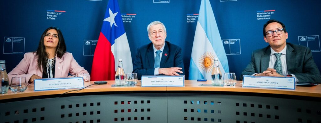 Chile y Argentina firman memorándum de entendimiento para establecer un Grupo de Trabajo Binacional de Litio y Salares