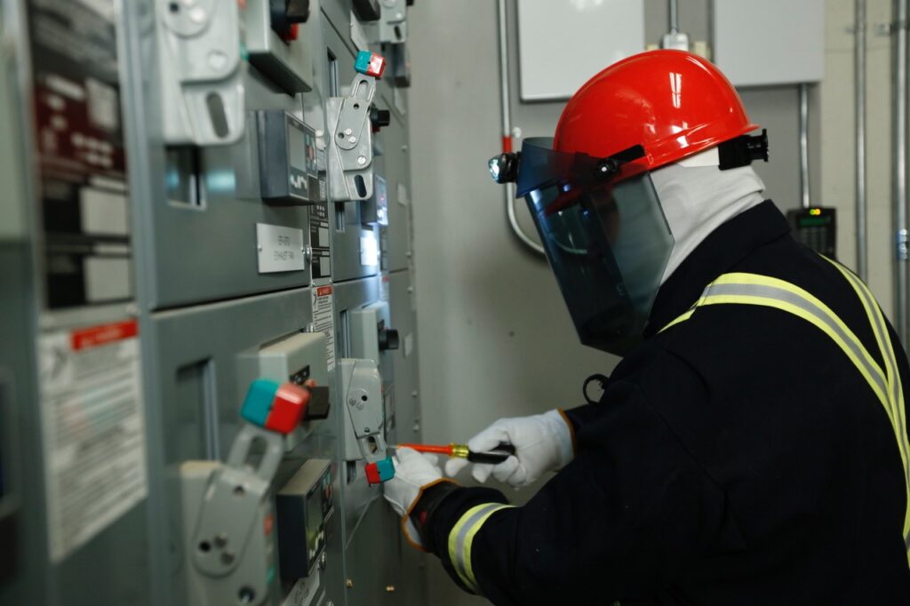 Conductor eléctrico BESS: Cómo garantiza la seguridad en industrias críticas