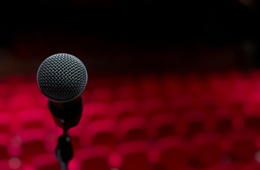 Stand Up en Septiembre: La Comedia que No Te Puedes Perder en Santiago